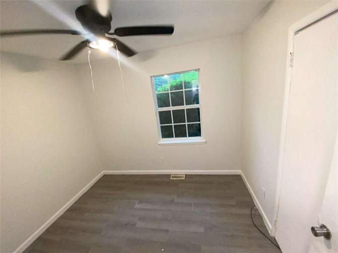 Alcove Rooms's room