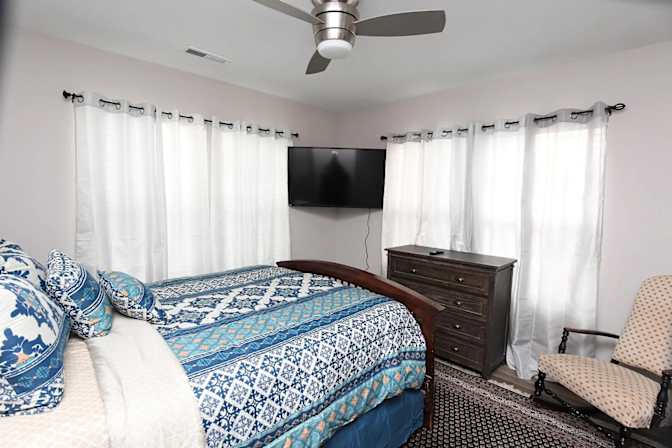 Alcove Rooms's room