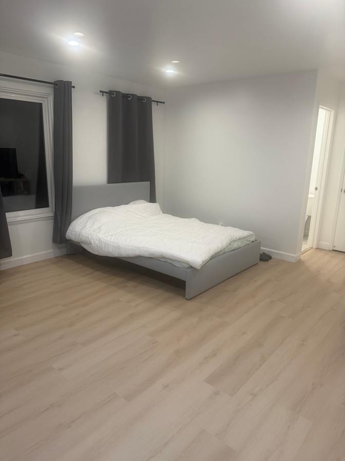 Navi's room
