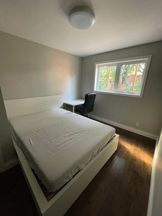 Jenny's room