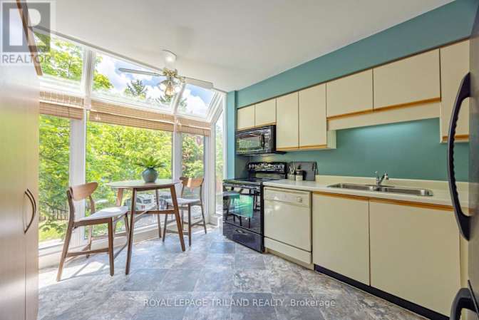 Zafer Alabbas's room