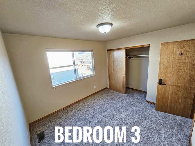 HomeCrew's room