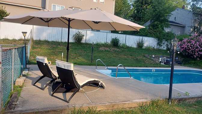 Westwood Poolhouse's room