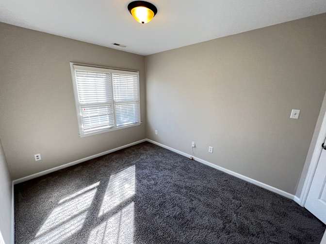 Alcove Rooms's room