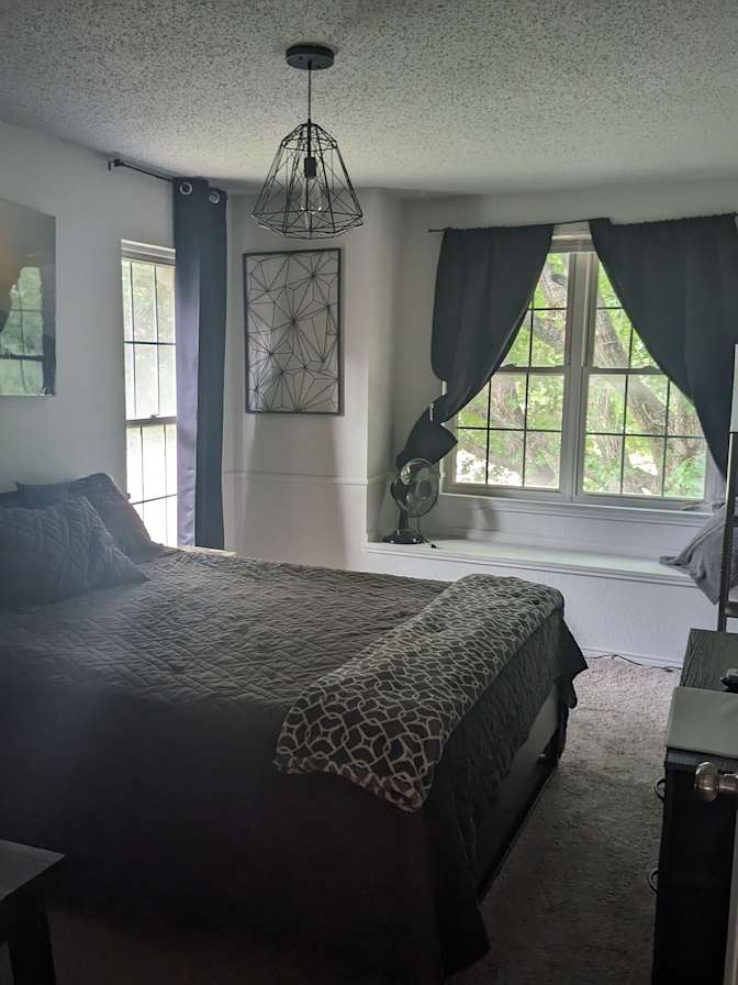 Susan Lee Shaffer's room