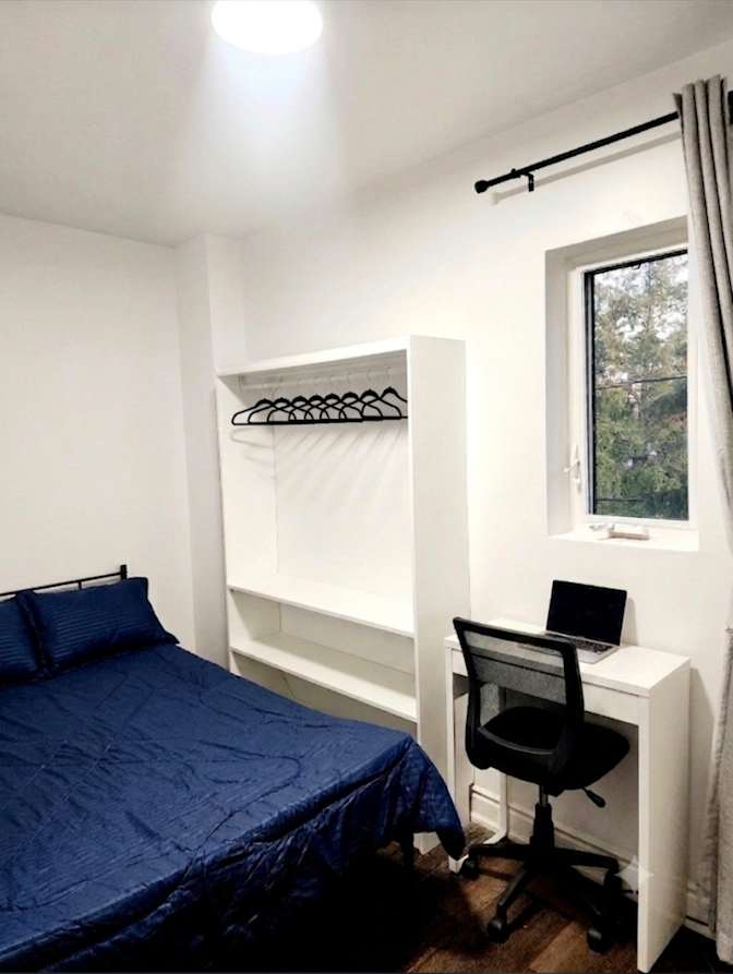 Helena's room