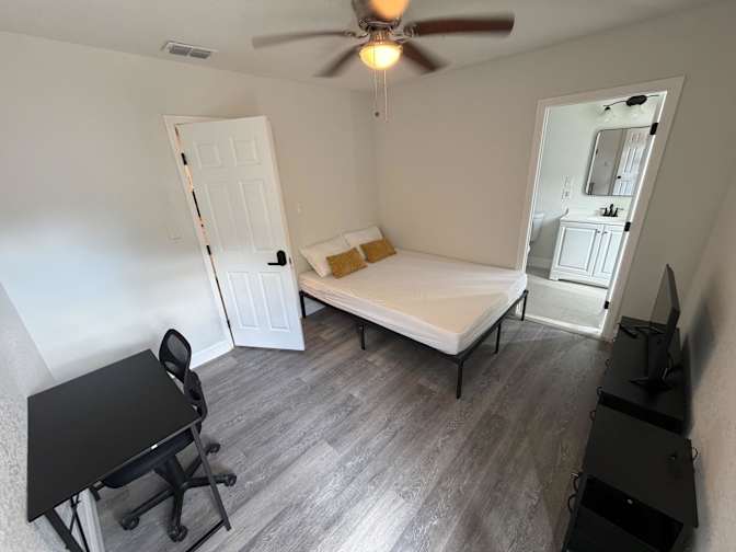 PadSplit's room