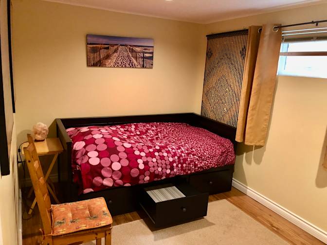Jen's room