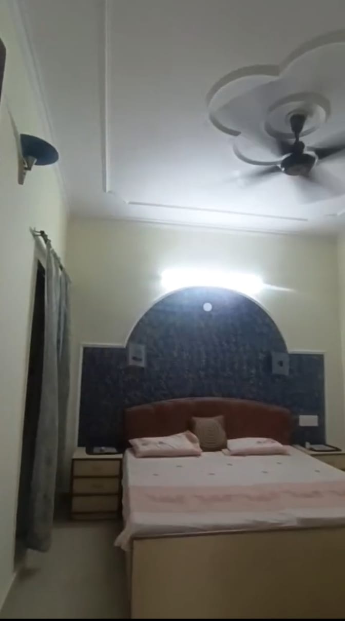 Sapar Chahal's room