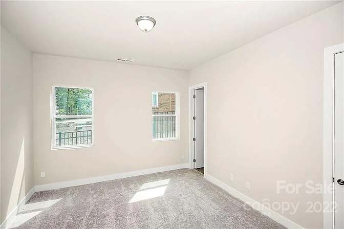 Alcove Rooms's room