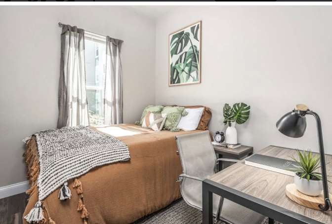 Jamanthea Hollingsworth's room