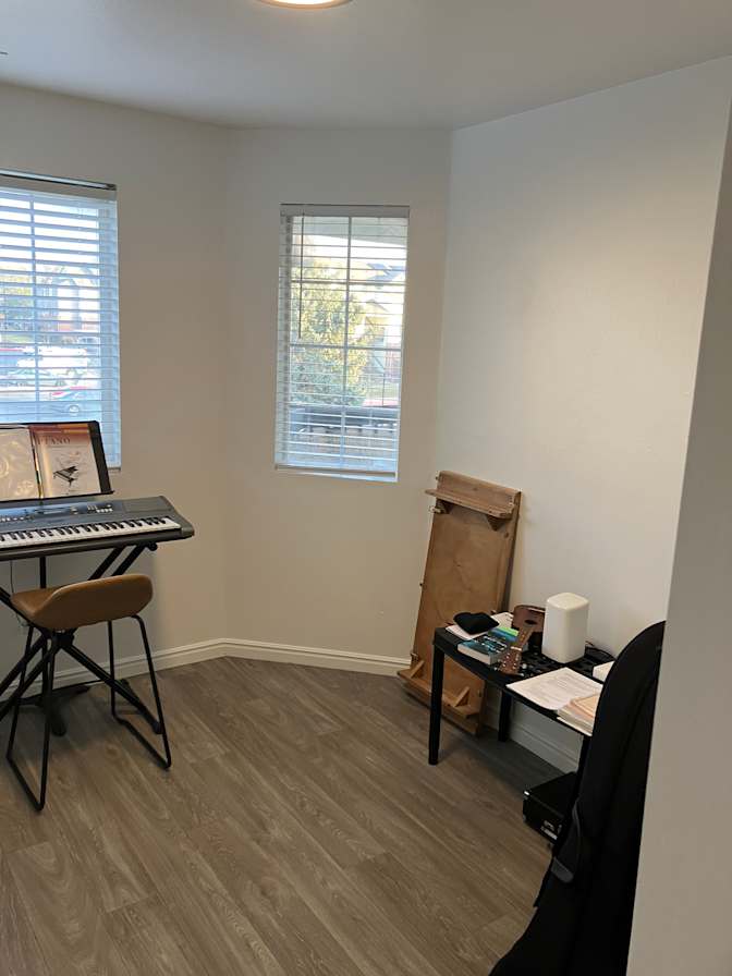 Enrique Tellez's room