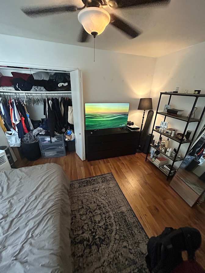 Luca Persistent's room