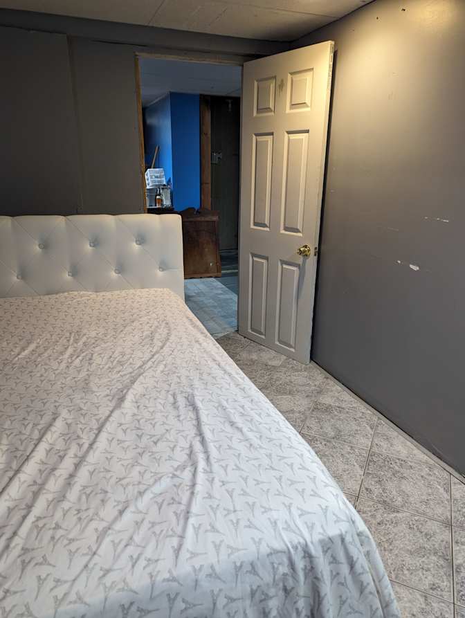 Jose's room