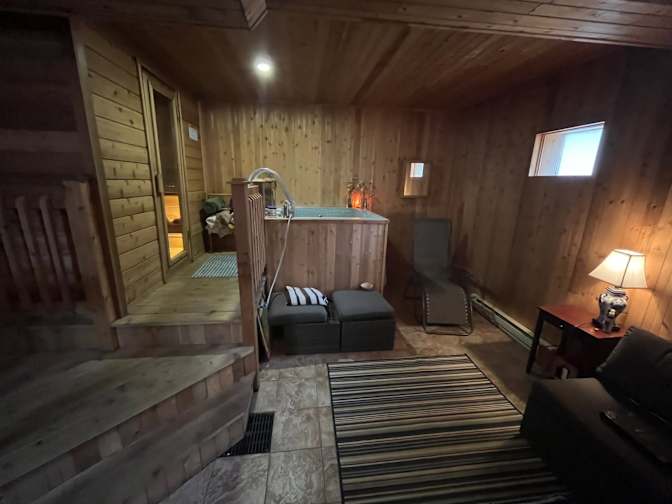 Erik's room