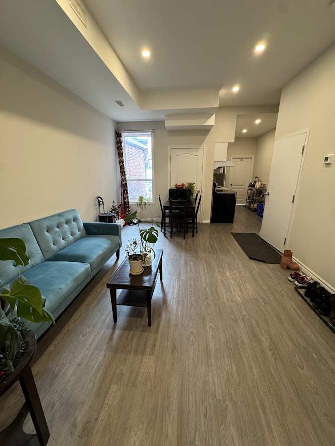 Yan's room
