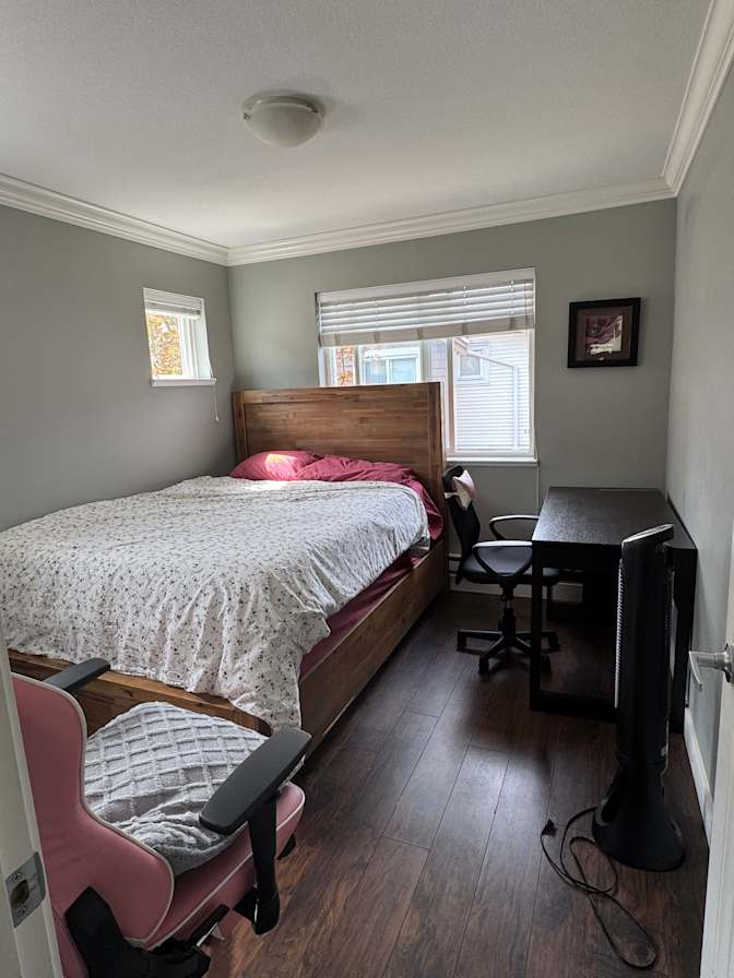 Jenapril Ramos's room