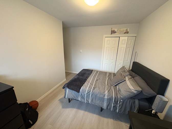 Maximus Ghosh's room