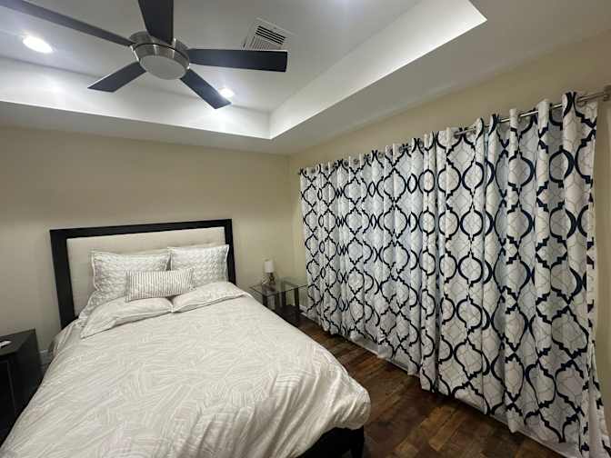 Rolando's room