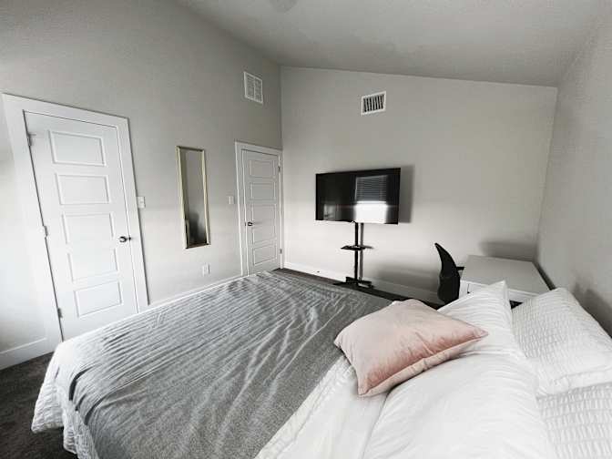 Vy Nguyen's room