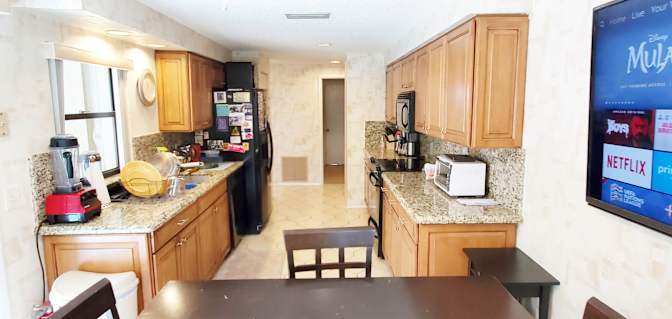 Jason Bryan, Realtor's room