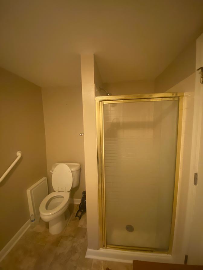 Akbar's room