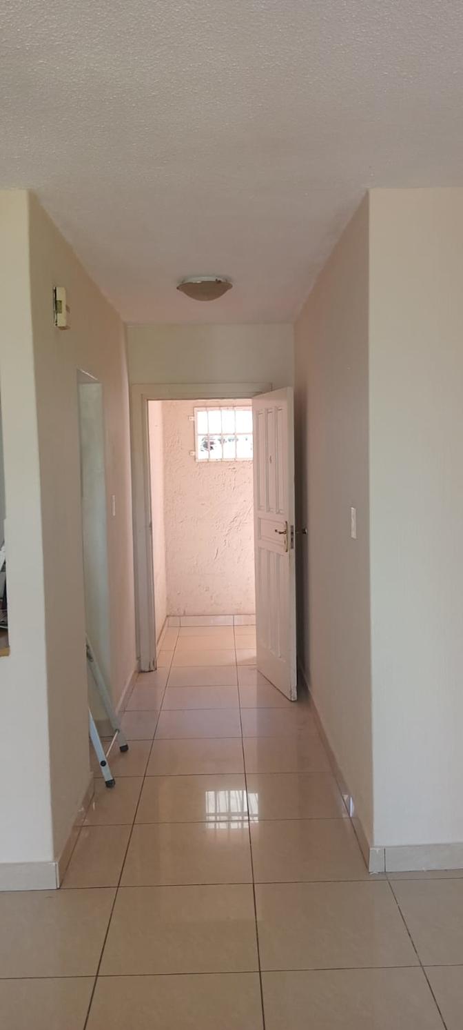 LINDOKUHLE MBATHA's room