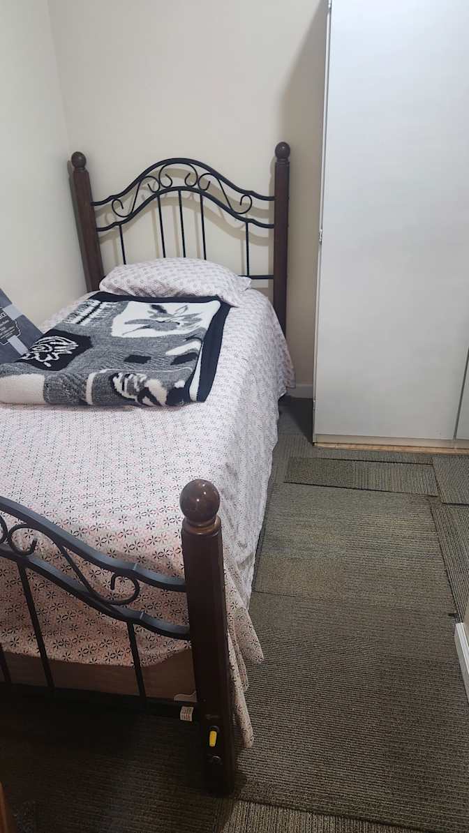 Carlos's room