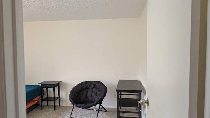 Hong Nguyen's room