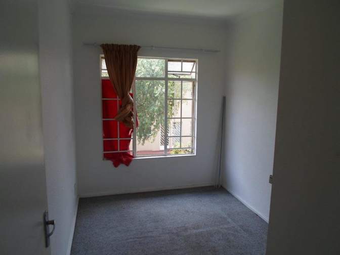Eyethu's room