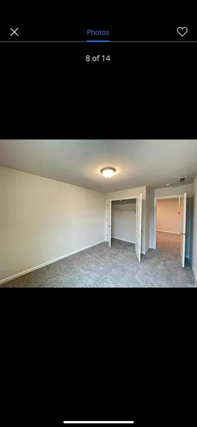 Alcove Rooms's room