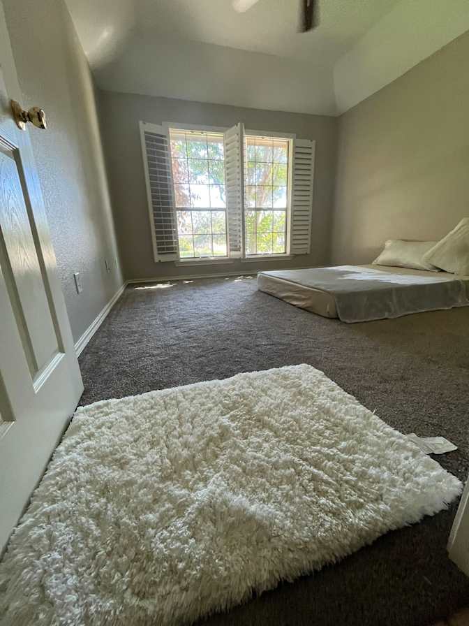 Thuy Vu's room