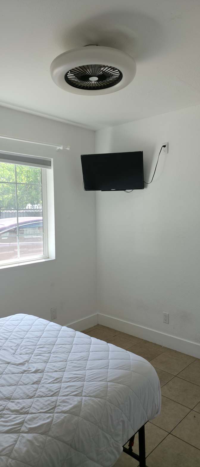 Osvaldo's room
