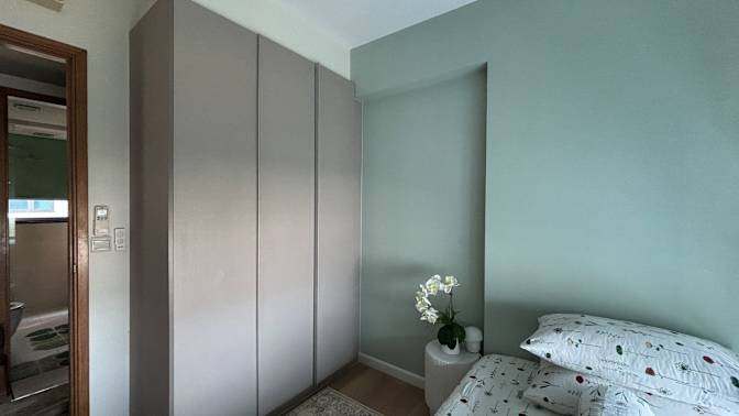 Tia's room