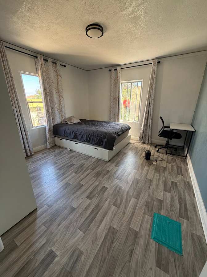 Shola Afolabi's room