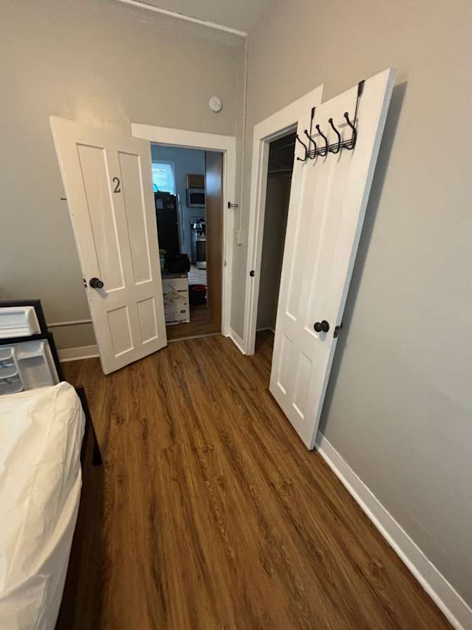 Jahizzy's room