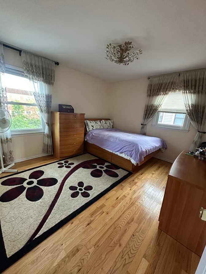 Geny's room