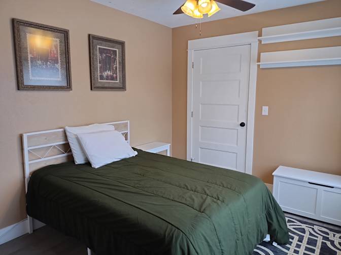 Alicia's room