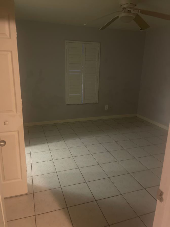 Tarynn's room