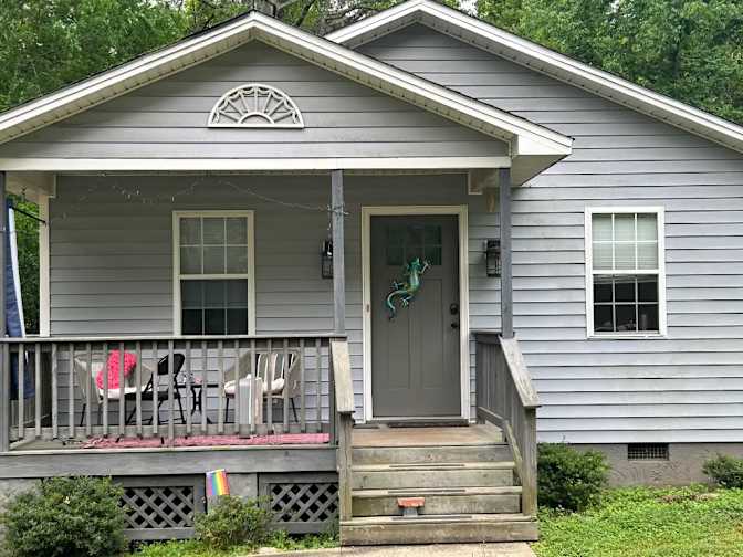 Leslie Cottrell's room