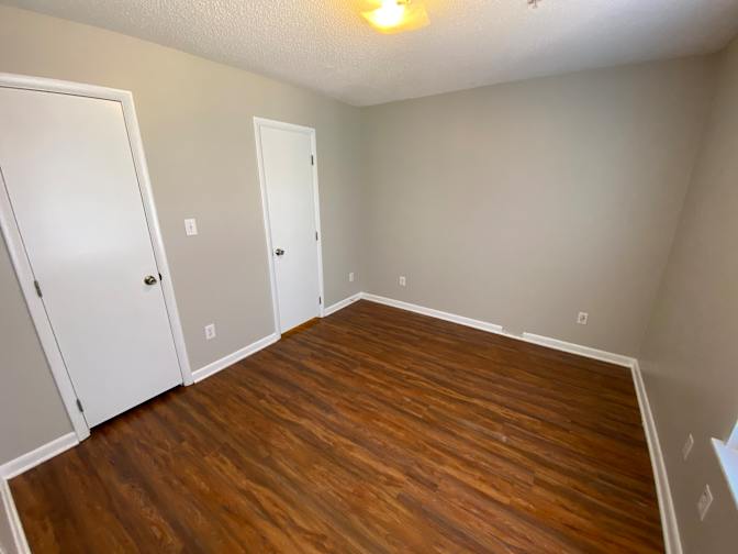Alcove Rooms's room