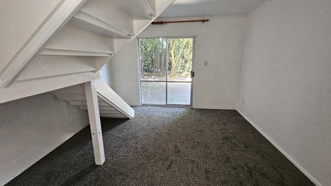 Sez's room