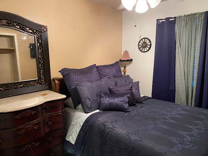 Dona''s room