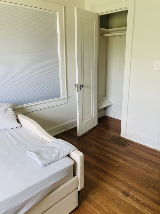 Avenue's room