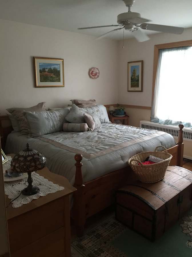 Guy's room