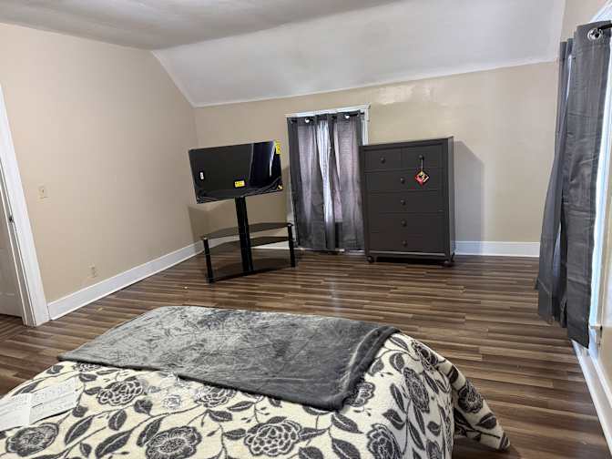 Nyatwa Bullock's room
