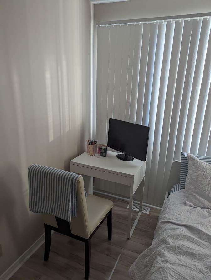 Andres's room