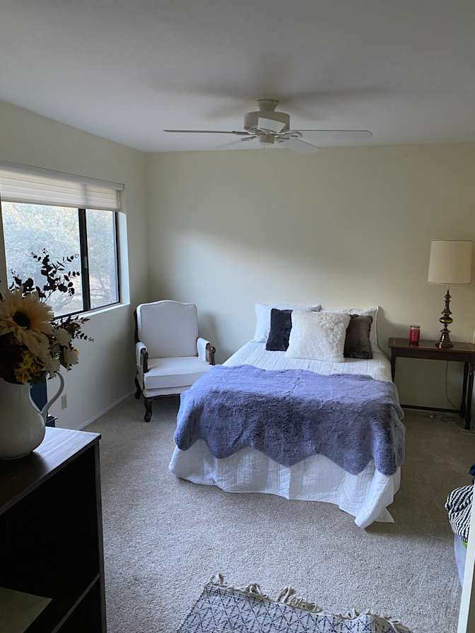 Lynn's room