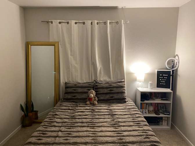 Quelio's room