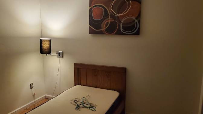 Enrique's room